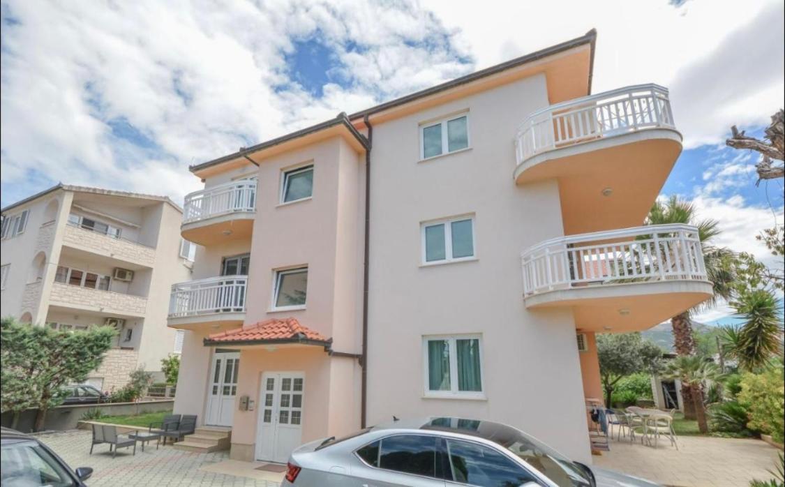 Apartment Garden สปลิท ภายนอก รูปภาพ